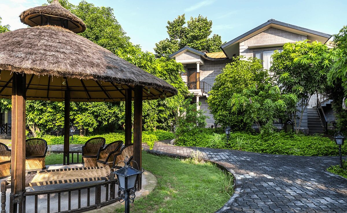 Aahana Resort Corbett accommodation